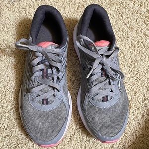 Saucony Cohesion 13 grey and pink